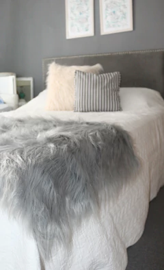 Manta Pie de Cama Nordico Premium - Zorro Gris - tienda online