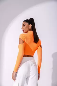 cropped-manga-longa-canelado-laranja