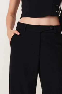CALÇA COM BARRA RETA MAJU PRETO - comprar online