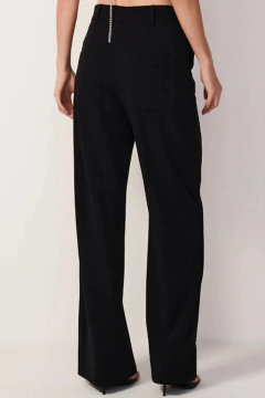 CALÇA COM BARRA RETA MAJU PRETO - T Brand Store