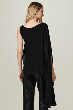 BLUSA EM VISCOSE TELMA PRETO - comprar online
