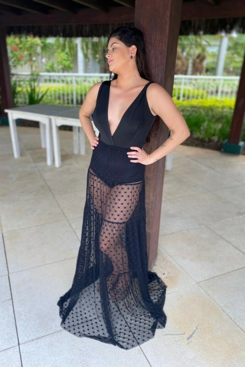 SAIA LONGA TULE EM POA BRANCA