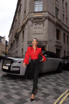 CALÇA SKINNY EM TWILL KOURTNEY PRETO - comprar online