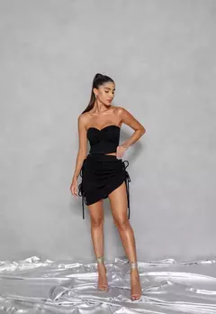 CROPPED COM DETALHE TORCIDO PRETO - loja online