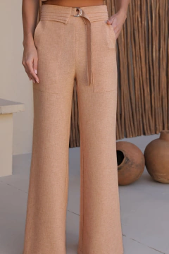 CONJUNTO CALÇA E REGATA CÁSSIA CAMEL na internet
