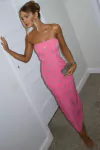 VESTIDO MIDI COM PEDRARIAS PRECIOSA ROSA