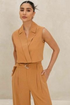 CONJUNTO RISCA DE GIZ CAMEL LAURA na internet