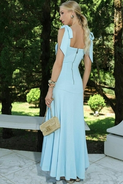 Imagem do VESTIDO MIDI DE MALHA PIQUET AZUL LUÍSA