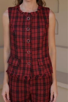 CONJUNTO CALÇA E COLETE TWEED MARSALA na internet