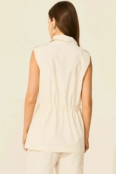 COLETE ALFAIATARIA OFF WHITE LUANA na internet