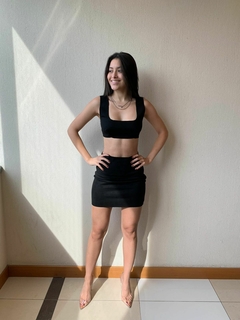 CONJUNTO TOP E SAIA LINDY PRETO - comprar online