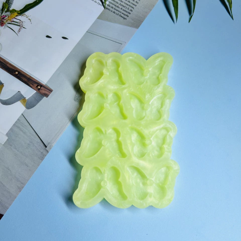 Molde em Silicone Platina de Borboletas com Furo Ref 1562