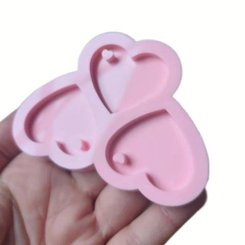 Molde em Silicone para Trio Corações Pingente Resina Chaveiro