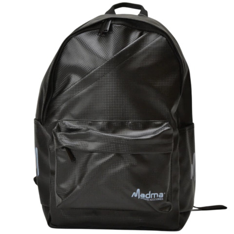 Mochila Madma Negra de diseño moderno y resistente.