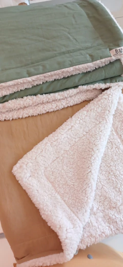 MANTAS ABRIGO CON CORDERITO en internet