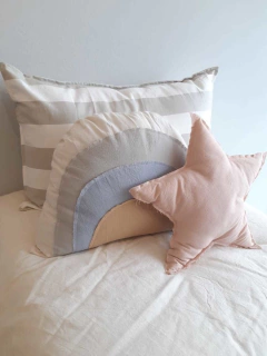 ALMOHADÓN RAYAS en internet