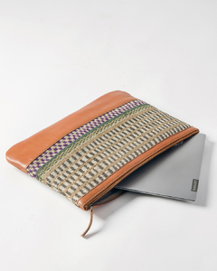 PORTALAPTOP DE CUERO Y CHAGUAR LULI I TONOS VERDES - comprar online