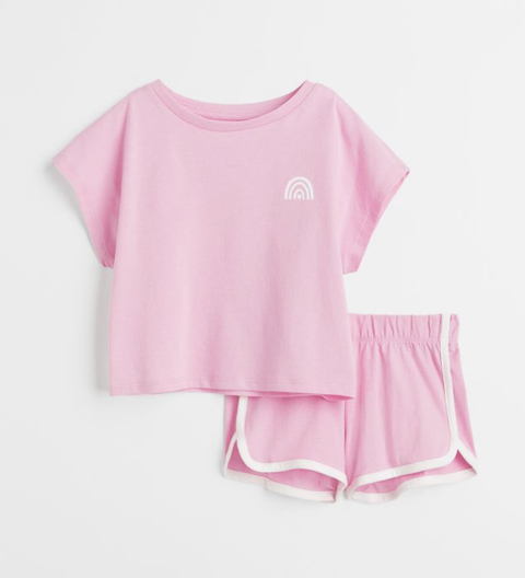 Conjunto remera y short rosa
