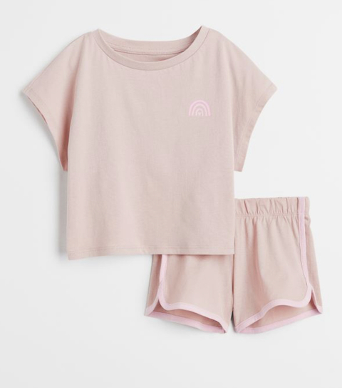 Conjunto remera y short beige