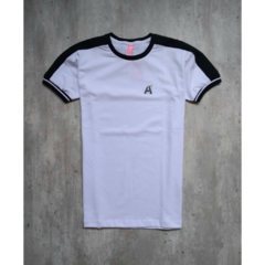 Remera Isac white