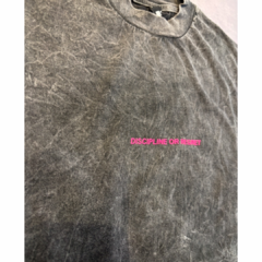Remera over batik dicipline en internet