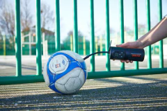 COMPRESSOR DE AR DIGITAL PORTÁTIL OSRAM - COM BATERIA, FUNÇÃO POWER BANK E LANTERNA INTEGRADA - OTIR2000 na internet