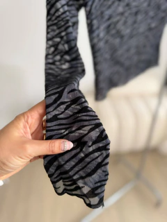 Top cebra tul - comprar online