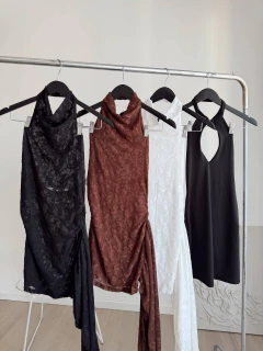 Vestido Rosas Halter - comprar online