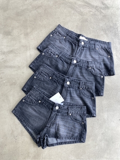 Short Jeans Hang Tiro bajo Bordado - comprar online