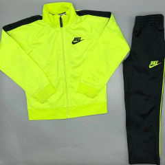 Conjunto Abrigo + Pantalón Nike - Talle 3 años - SEGUNDA SELECCIÓN