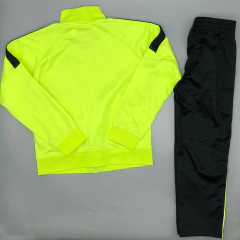 Conjunto Abrigo + Pantalón Nike - Talle 3 años - SEGUNDA SELECCIÓN - Baby Back Sale SAS