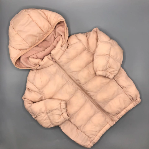 Campera abrigo Uniqlo - Talle 18-24 meses - SEGUNDA SELECCIÓN