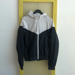 Campera rompevientos Nike - Talle 16 años - SEGUNDA SELECCIÓN