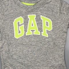 Remera GAP - Talle 12-18 meses - SEGUNDA SELECCIÓN - comprar online