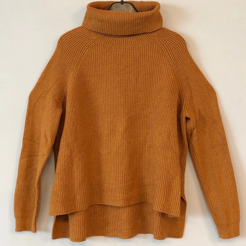 Sweater Importado - Talle M - SEGUNDA SELECCIÓN