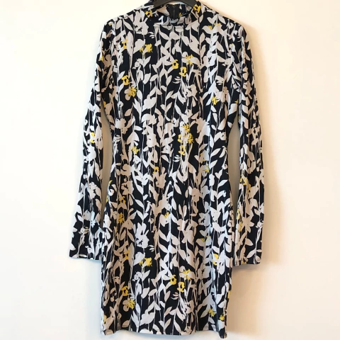 Vestido Guess - Talle M