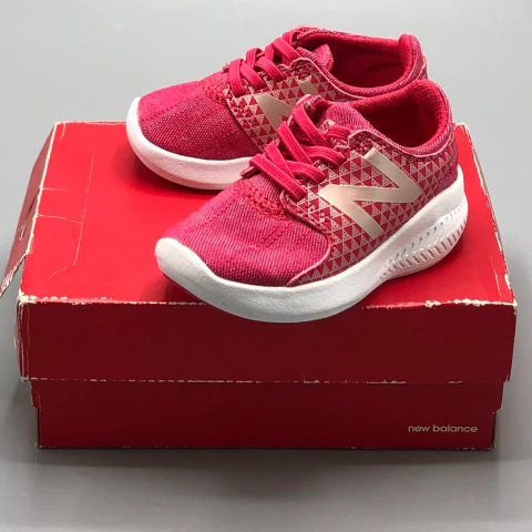 Zapatillas New Balancel - Talle 20 - SEGUNDA SELECCIÓN