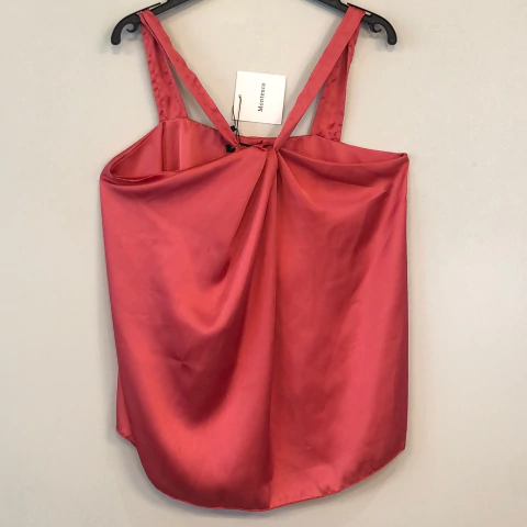 Remera Montesco - Talle M - SEGUNDA SELECCIÓN