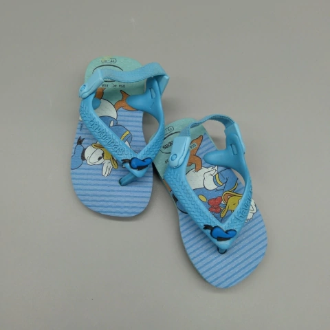 Ojotas Havaianas Talle 17-18 (11 cms suela) celestes modelo Pato Donald