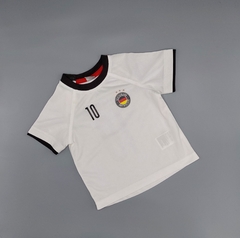 Segunda Selección - Remera HyM Talle 6-9 meses selección alemania