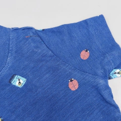 Segunda Selección - Remera Carters Talle 6 meses algodón azul insectos en internet