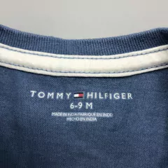 Remera Tommy Hilfiger - Talle 6-9 meses - SEGUNDA SELECCIÓN - Baby Back Sale SAS
