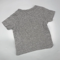 Remera Carters - Talle 9-12 meses - SEGUNDA SELECCIÓN en internet