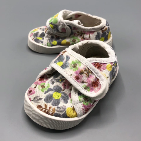 Zapatillas Cheeky - Talle 17 - SEGUNDA SELECCIÓN