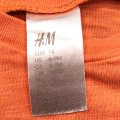 Remera H&M - Talle 6-9 meses - SEGUNDA SELECCIÓN - comprar online