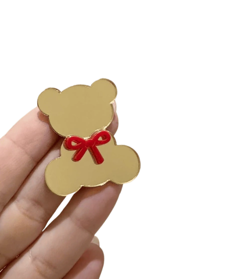 Aplique Ursinho Espelhado Dourado (3cm) Laço Vermelho Acrílico