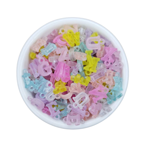 Pingente de letras Henrikei Artes