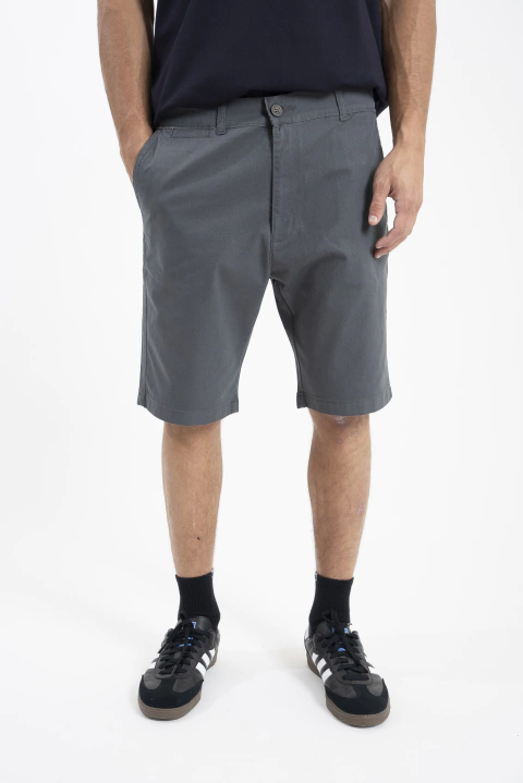 BERMUDA DE GABARDINA ELASTIZADA