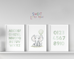Conjunto de quadros infantis com letras do alfabeto, números e um elefantinho segurando um balão, ideal para decoração de quartos infantis.