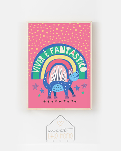 Quadro Infantil Dinossauro Lúdico - Viver é Fantástico -  Sweet Little Home Decor - Quadro Infantil Personalizados 